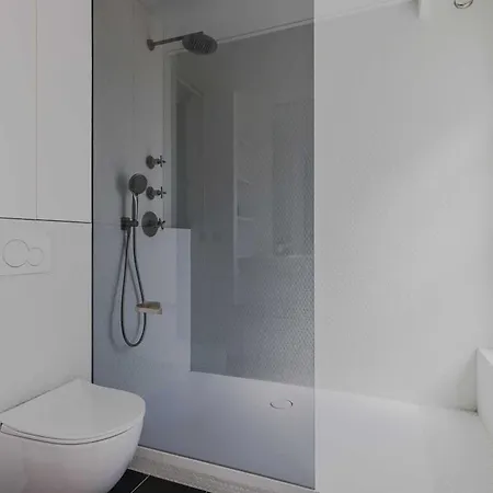 Contemporary Apartment- 2br-3p- Near The Pantheon Apartment